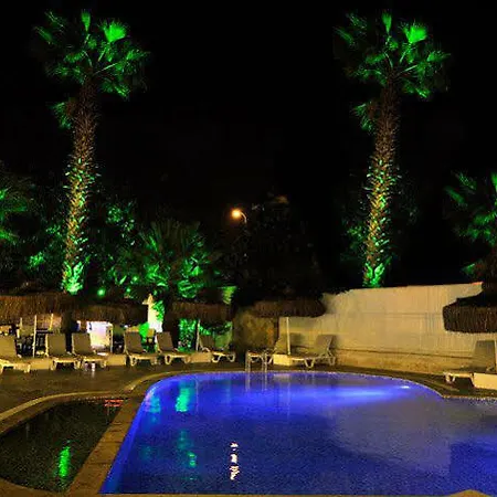 Makri Beach 페티예